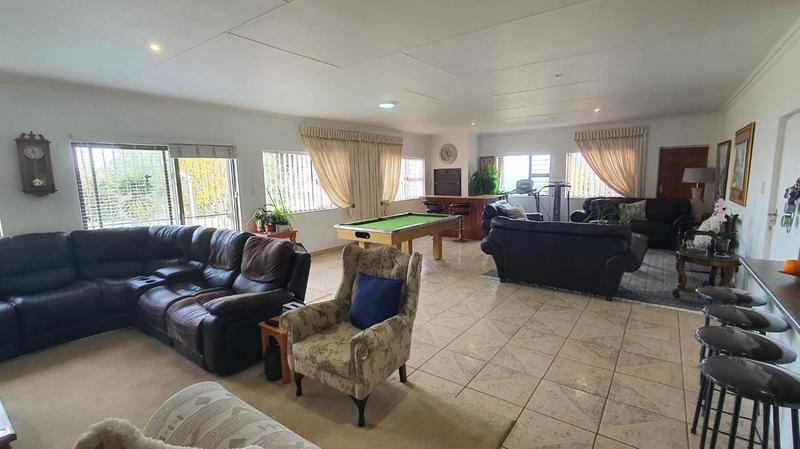 To Let 4 Bedroom Property for Rent in Dana Bay Western Cape